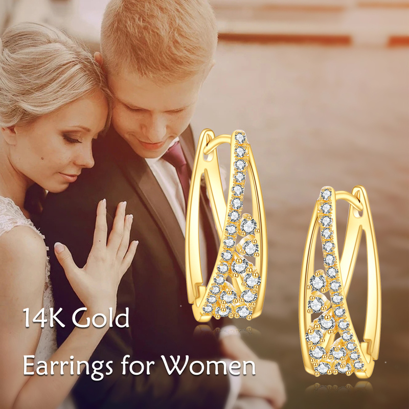 Pendientes de aro de platino con circonitas cúbicas chapadas en oro blanco-6