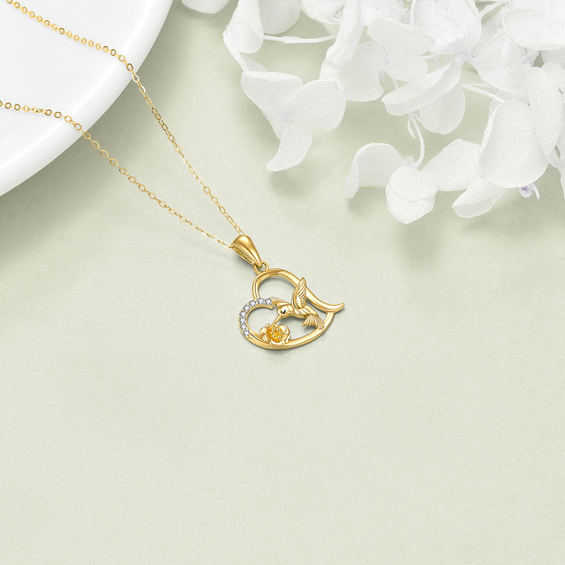 Collar con colgante de colibrí, flor y corazón en oro de 18 quilates con circonitas cúbicas-4