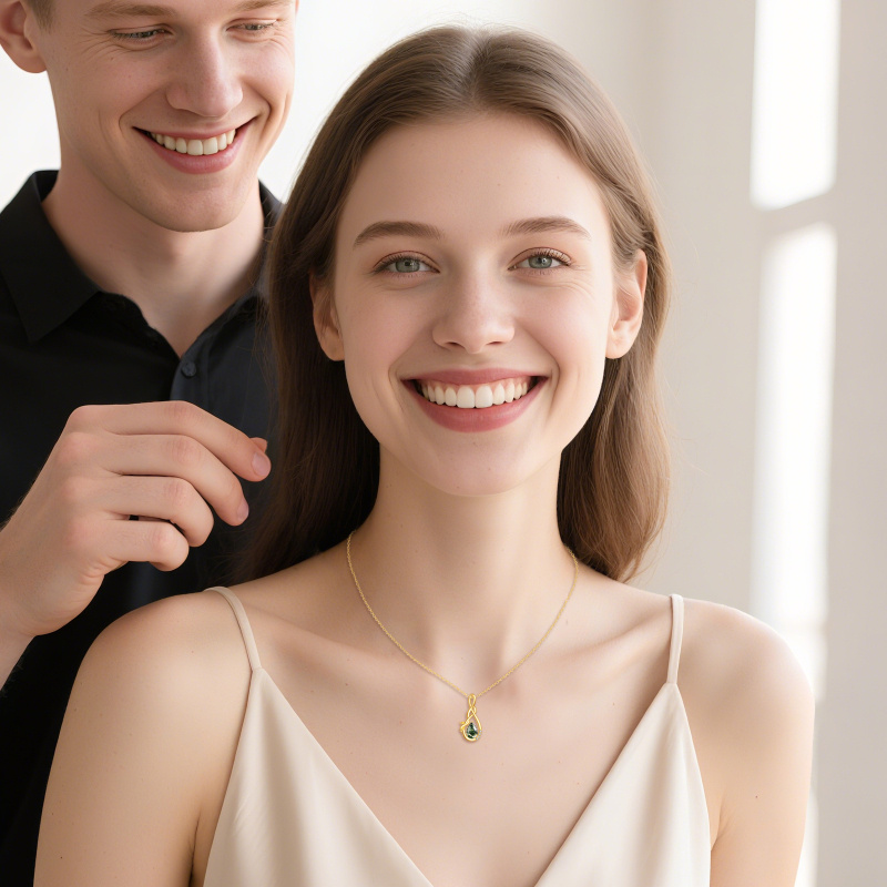 Collar con colgante de oro de 14 quilates, circonitas cúbicas, hojas de ágata musgosa y símbolo del infinito-3