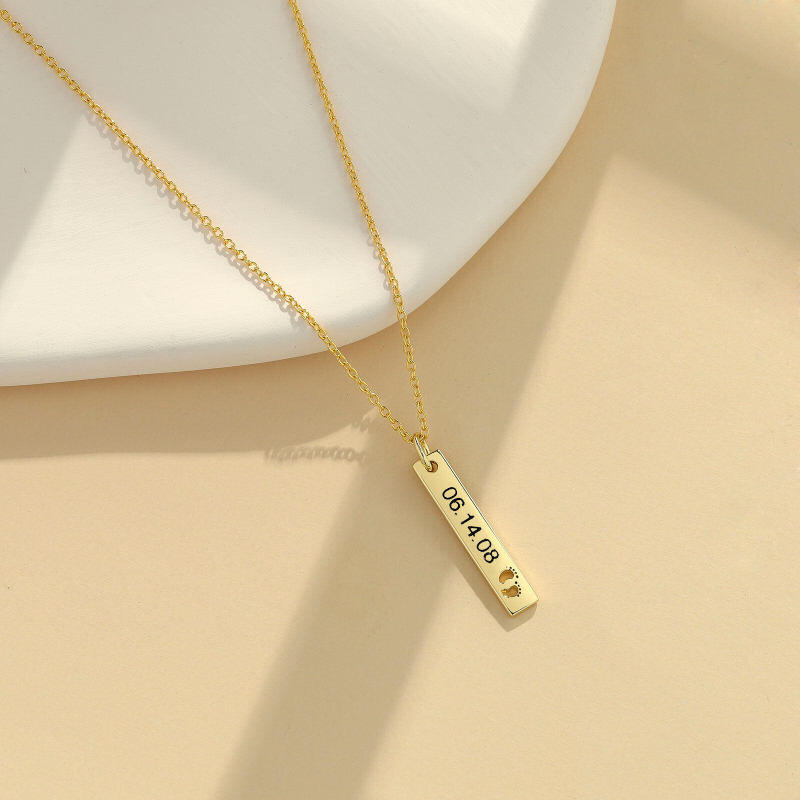 Collar con barra de piedra natal personalizada con circonita cúbica en oro de 14 quilates-5