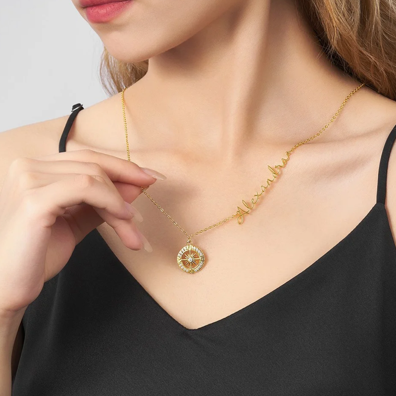 Collar con colgante de brújula y nombre clásico personalizado en oro de 14 quilates con circonitas cúbicas-2