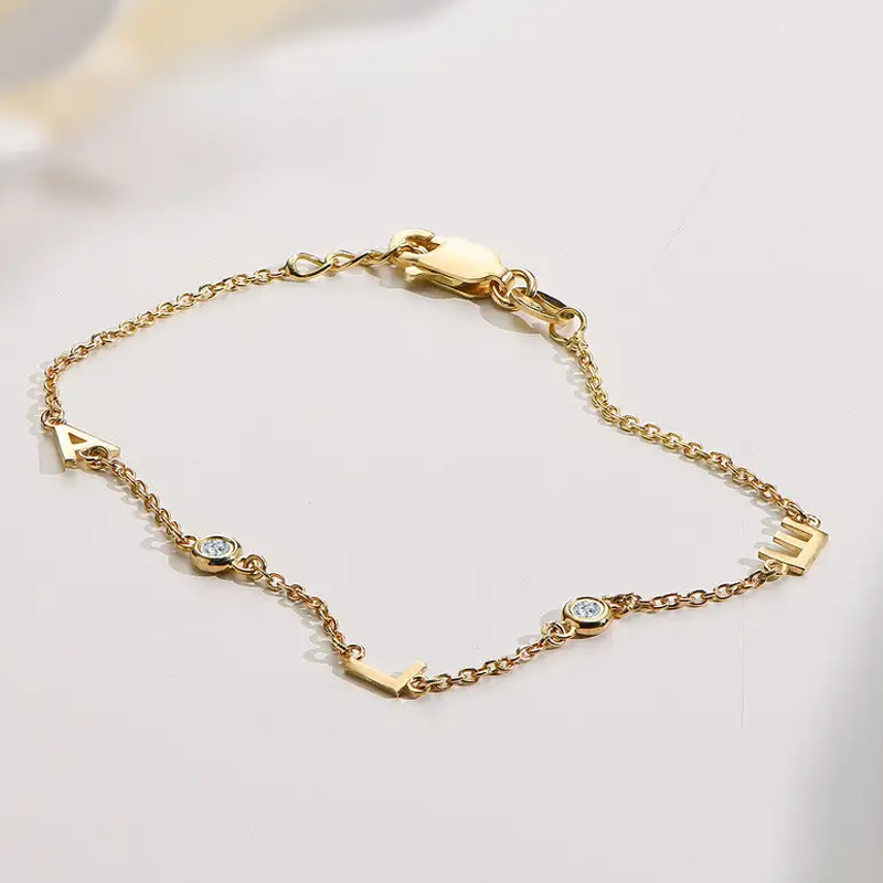 Personalisiertes Armband aus 18-karätigem Gold mit Zirkonia-Anhänger und Anfangsbuchstaben für Damen-2