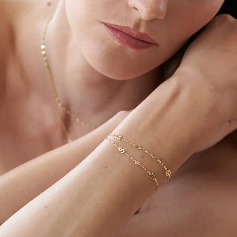 Personalisiertes Armband aus 18-karätigem Gold mit Zirkonia-Anhänger und Anfangsbuchstaben für Damen-3