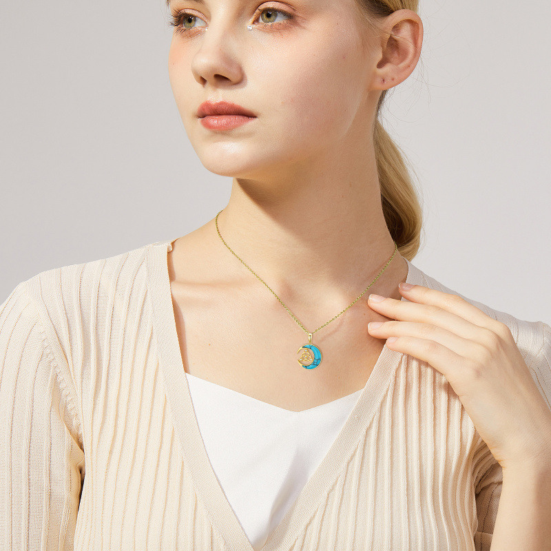 Collar con colgante de nudo celta y luna en platino con circonitas cúbicas chapadas en oro blanco y turquesa-2