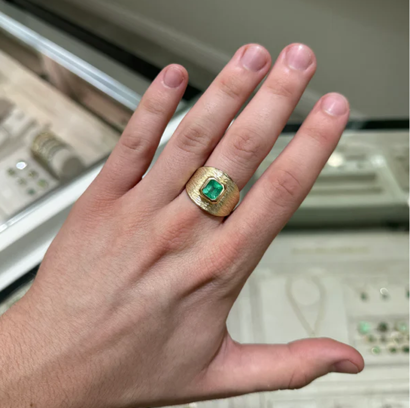 Anillo cuadrado de oro blanco de 18 quilates con esmeralda talla esmeralda para hombre-3
