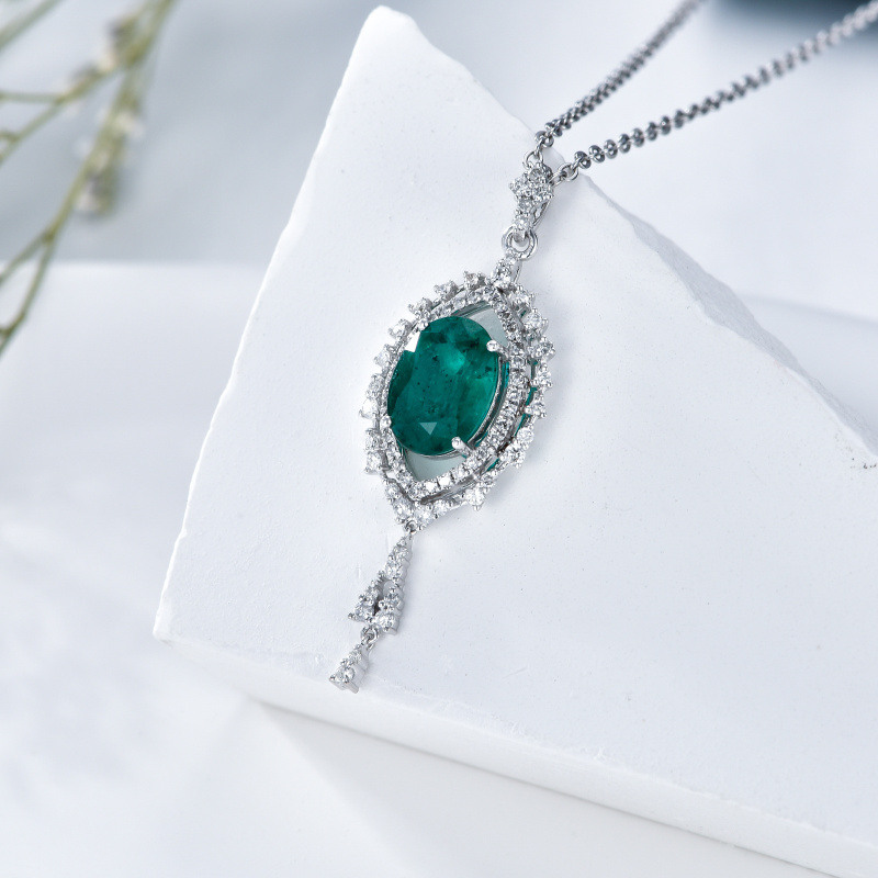 Collier pendentif ovale en or blanc 10 carats avec émeraude-5
