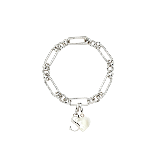 Armband met hartvormige geboortesteen en gepersonaliseerde initialen, gemaakt van 10 karaat witgoud.