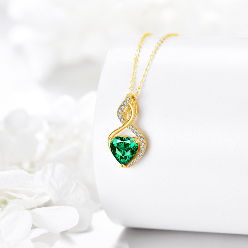 Collar con colgante de plata de ley con baño de oro, esmeralda creada en laboratorio con talla corazón y símbolo de infinito-3
