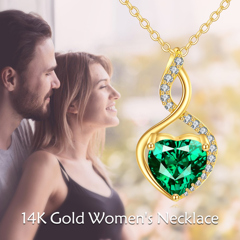 Collar con colgante de plata de ley con baño de oro, esmeralda creada en laboratorio con talla corazón y símbolo de infinito-6