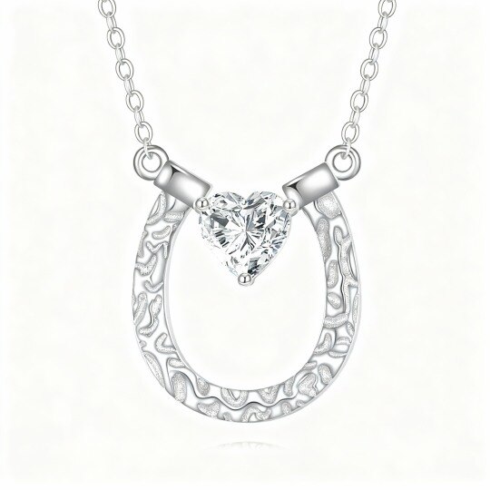Collar con colgante de herradura de moissanita talla corazón en oro blanco de 10 quilates