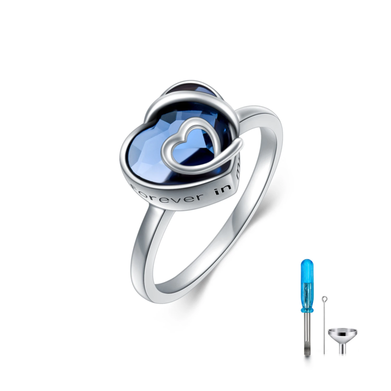 Anillo de oro blanco de 9 quilates con forma de corazón de cristal y palabra grabada-7