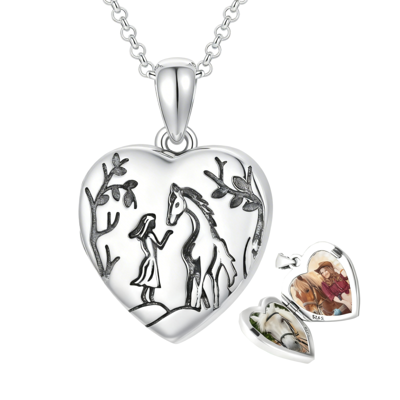 Collier médaillon en platine plaqué or blanc avec pendentif cheval, photo personnalisée et cœur, et inscription gravée.-9