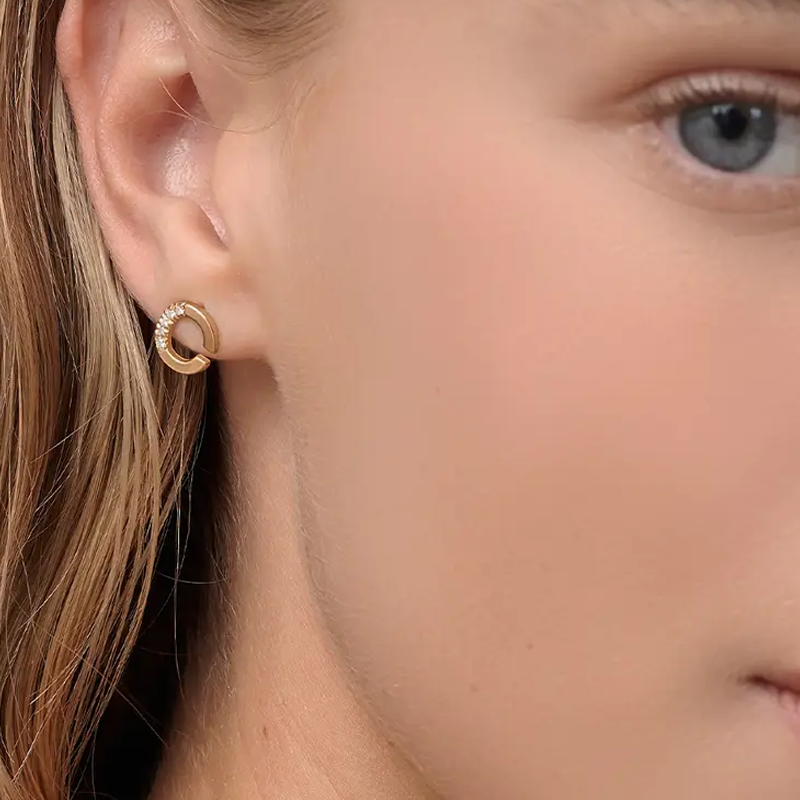 Boucles d'oreilles puces personnalisées en or 18 carats avec diamant de laboratoire et initiale, pour femmes-2