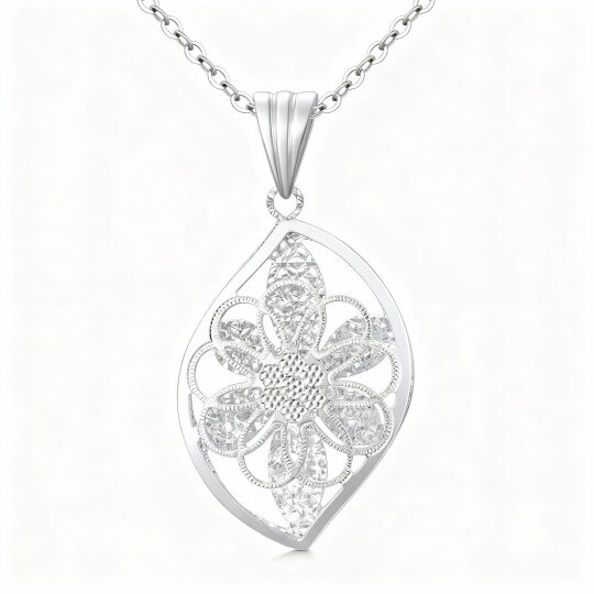 Collar con colgante de hojas de oro blanco de 10 quilates