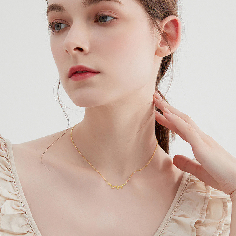 Collier pendentif feuilles en or blanc 10 carats-2