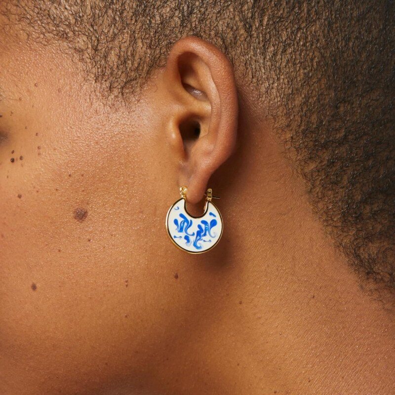 10K White Gold Marble Round Hoop Earrings-2
