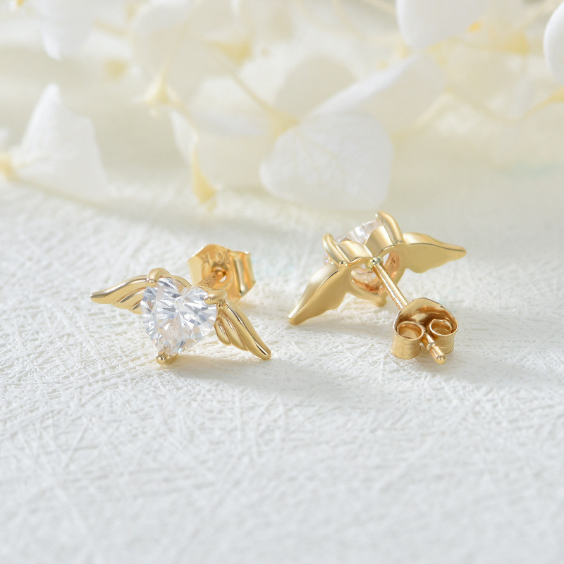 Boucles d'oreilles puces en or 10 carats et moissanite en forme d'ailes d'ange-5