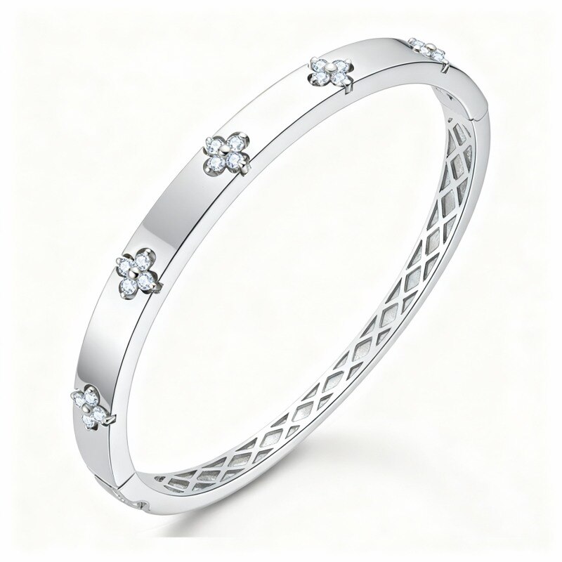 Schlichtes Armband aus Platin mit weißvergoldetem Moissanit in Form eines vierblättrigen Kleeblatts-1