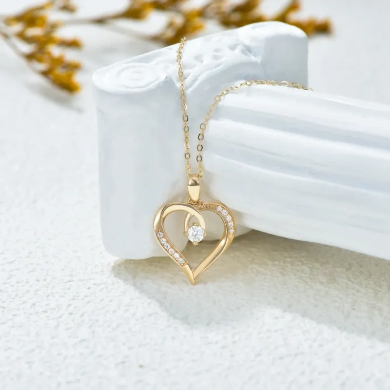 Halskette mit Herzanhänger aus 14-karätigem Gold und Moissanit-5