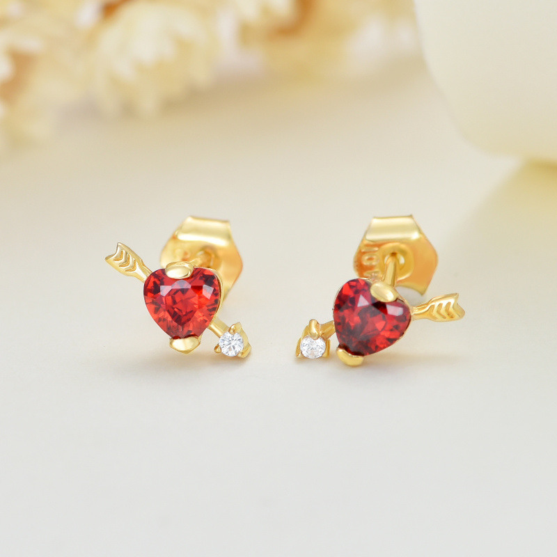 Boucles d'oreilles puces en or 18 carats et moissanite en forme de cœur-3