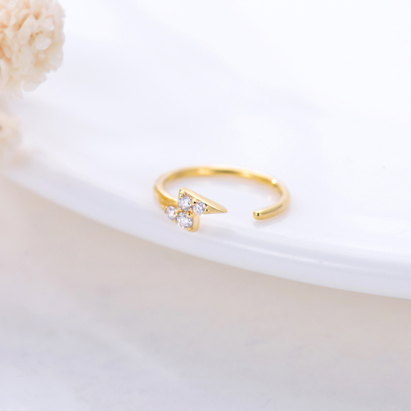 Anillo nasal de oro blanco de 10 quilates con moissanita y forma de rayo-3