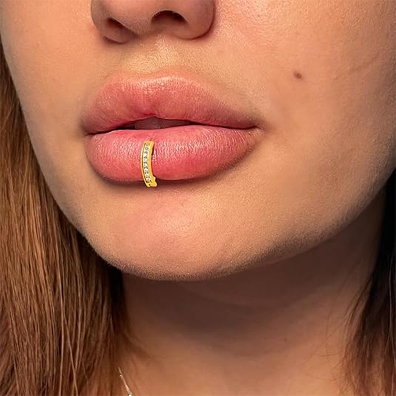 Piercing de labio con moissanita y oro de 18 quilates-2