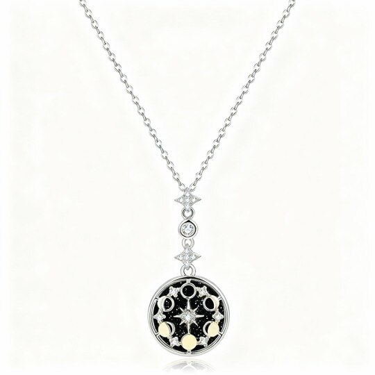 Collar con colgante de luna y estrella de moissanita en oro blanco de 10 quilates