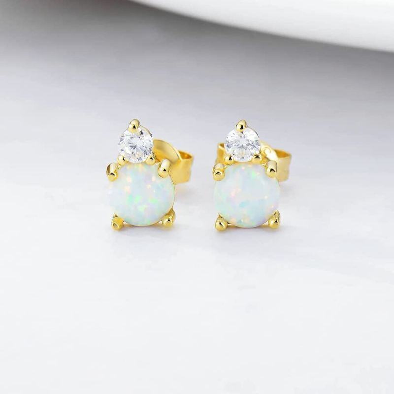 Boucles d'oreilles à clous en or 14 carats avec opale et moissanite, représentant un couple et une grand-mère-3