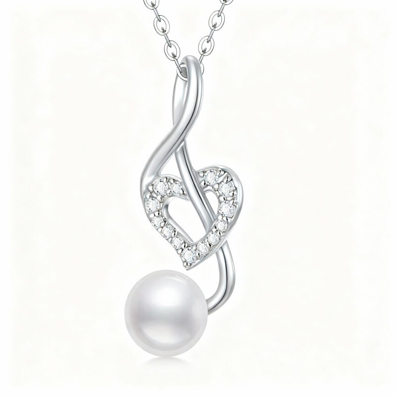 Collar con colgante de corazón y símbolo musical de moissanita y perla en oro blanco de 14 quilates-1