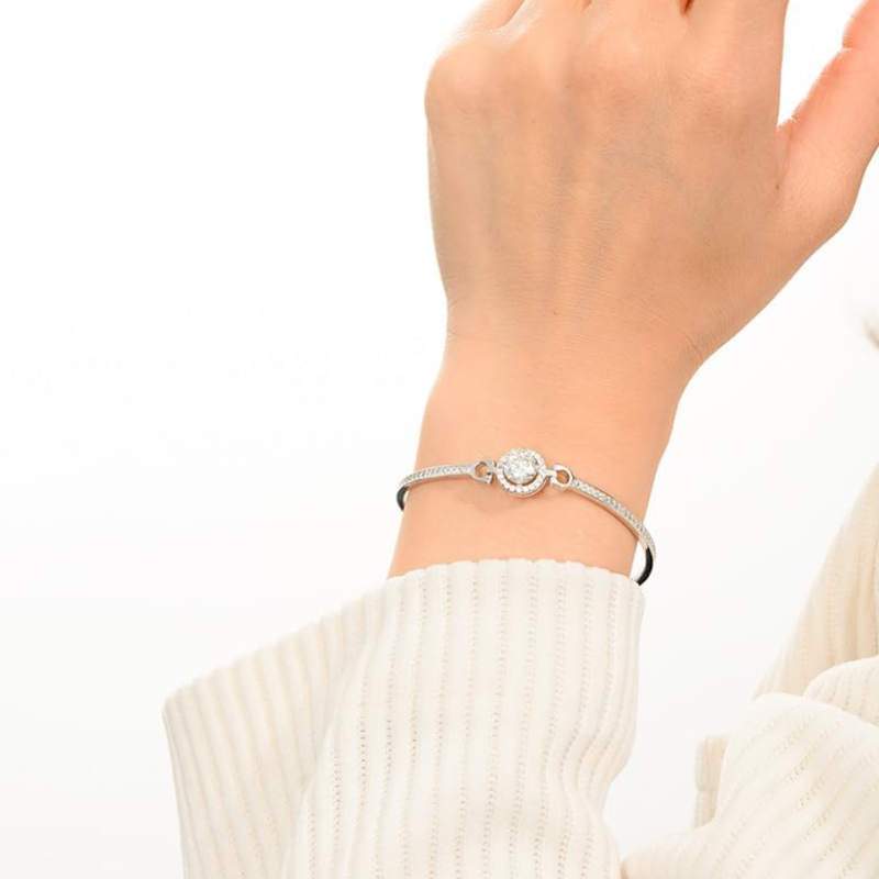 Pulsera rígida lisa de oro blanco de 10 quilates con moissanita de 0,75 quilates-2
