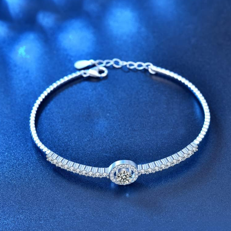 Pulsera rígida lisa de oro blanco de 10 quilates con moissanita de 0,75 quilates-3