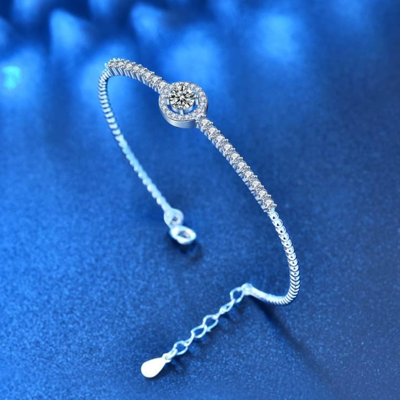 Pulsera rígida lisa de oro blanco de 10 quilates con moissanita de 0,75 quilates-4