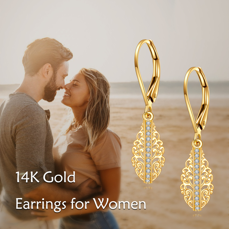 Pendientes colgantes de plumeria con moissanita y oro de 18 quilates-6