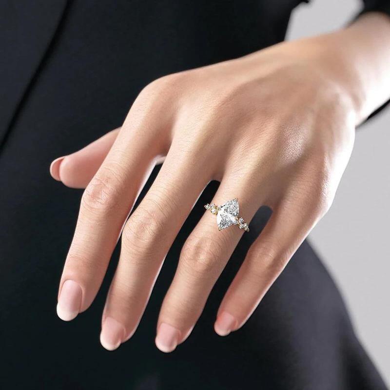 Moissanit-Ring aus 10-karätigem Weißgold-2