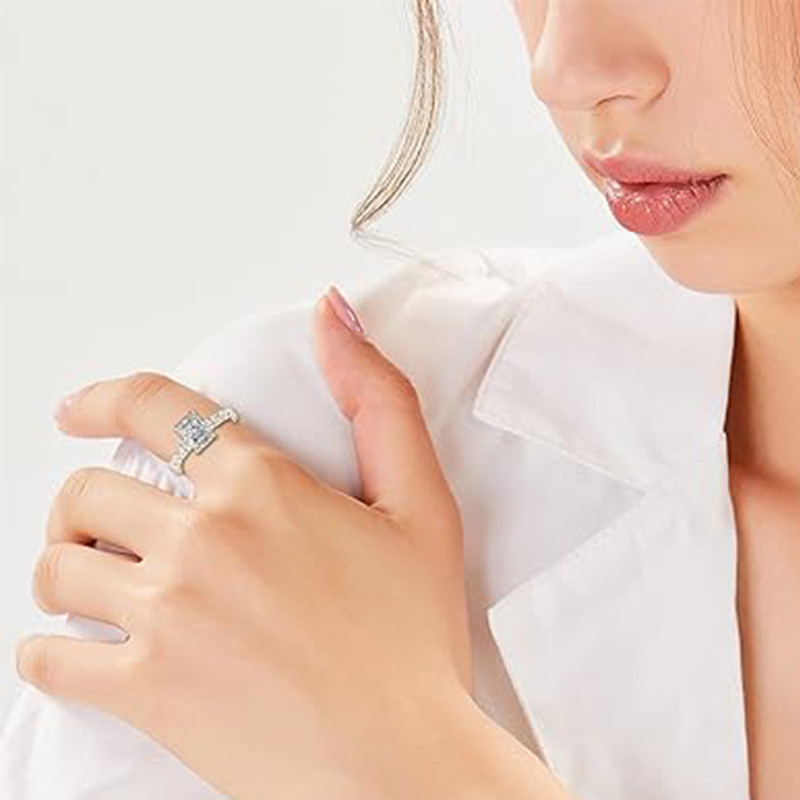 Anillo de plata de ley con moissanita chapado en oro amarillo-2