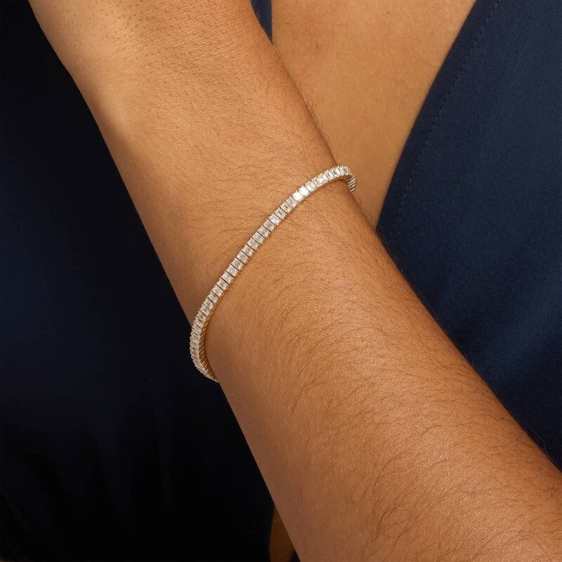 Bracelet de tennis en or 18 carats et moissanite-3