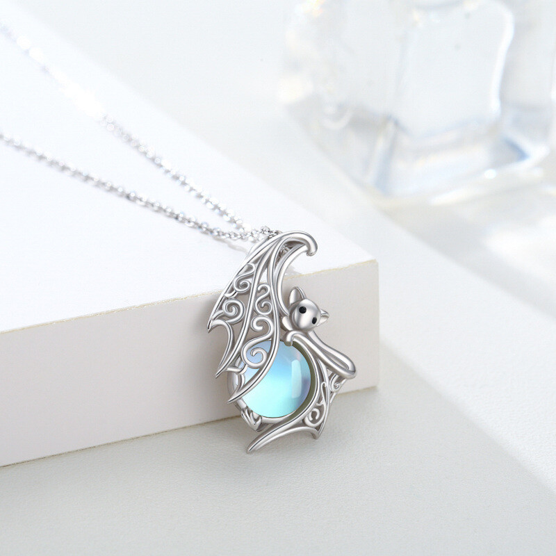 Collier pendentif chauve-souris en or rose 10 carats et pierre de lune-4