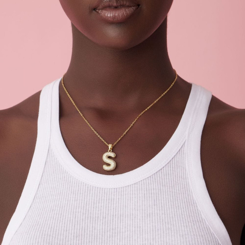 Collar con inicial personalizada de oro blanco de 10 quilates sin piedras, con la letra inicial M.-3