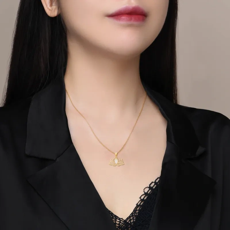 Lotus-Anhänger-Halskette aus 14-karätigem Gold mit Opal-2