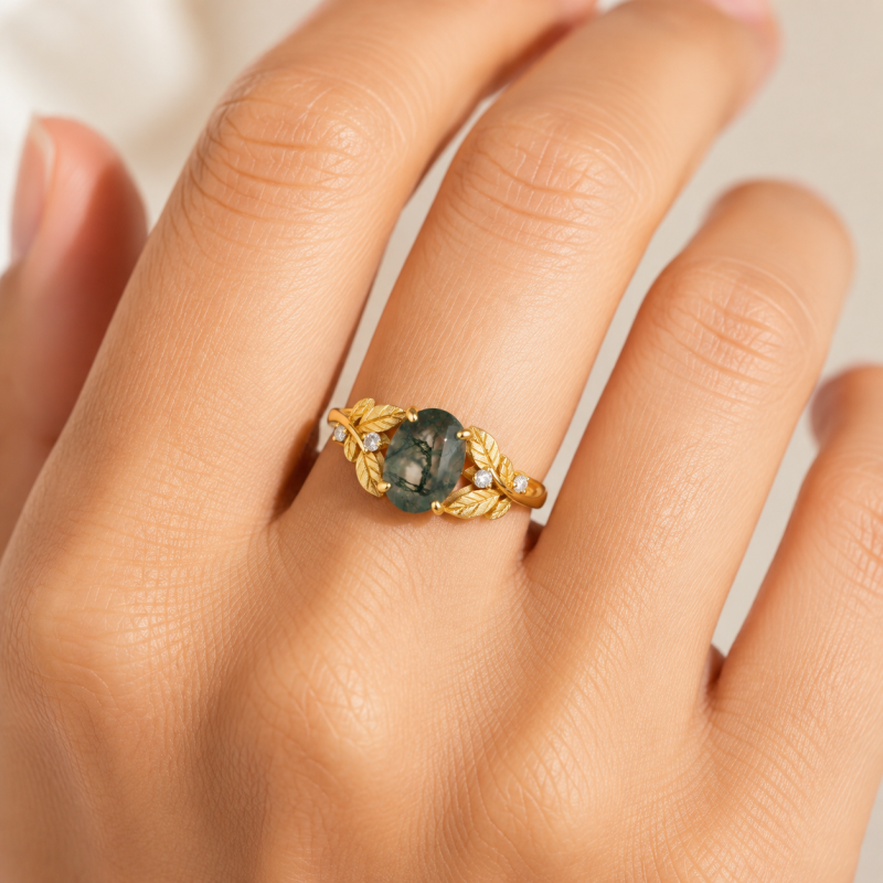 Anillo de compromiso de oro blanco de 18 quilates con ágata musgosa de talla ovalada, inspirado en la naturaleza y las hojas.-3
