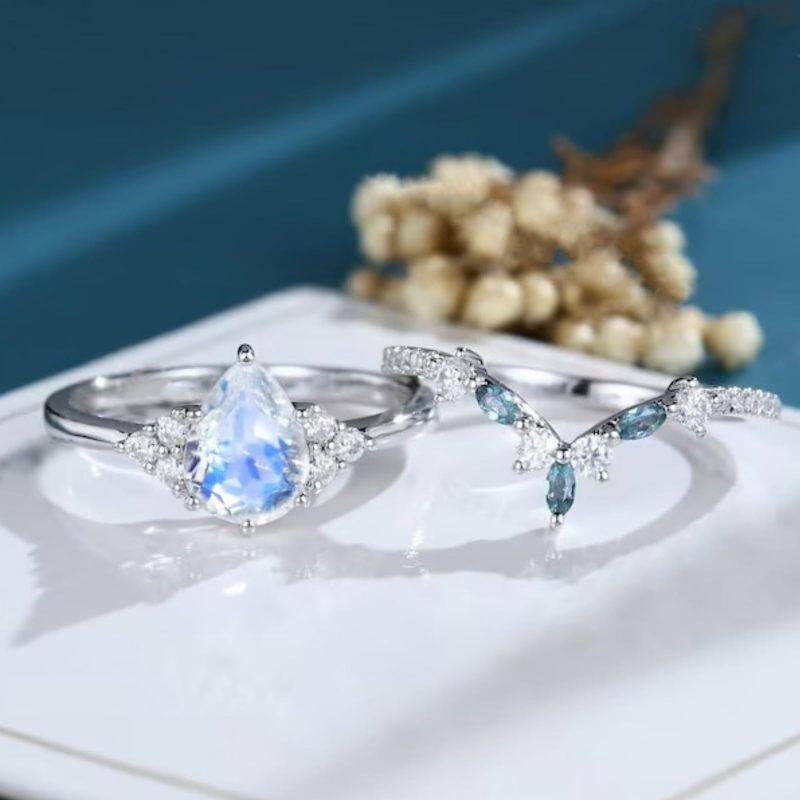 Conjunto nupcial de oro blanco de 10 quilates con piedra lunar talla pera de 1,25 quilates-3