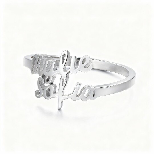 Anillo clásico personalizado con nombre en oro blanco de 10 quilates
