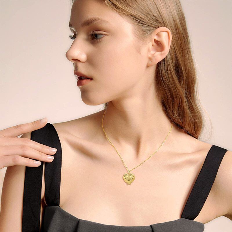 Collier en argent sterling plaqué or jaune avec aile d'ange en forme de cœur, gravure personnalisée et médaillon photo sur mesure.-2