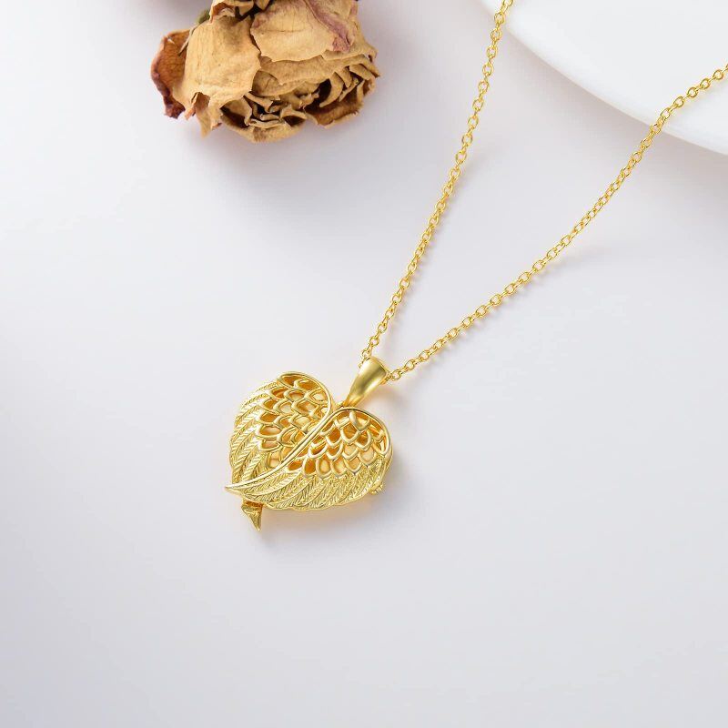 Collier en argent sterling plaqué or jaune avec aile d'ange en forme de cœur, gravure personnalisée et médaillon photo sur mesure.-5