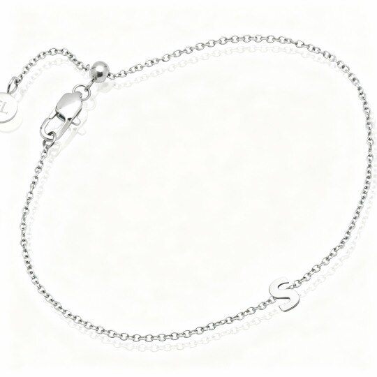 Pulseira com pendente personalizado com inicial em ouro branco 10K