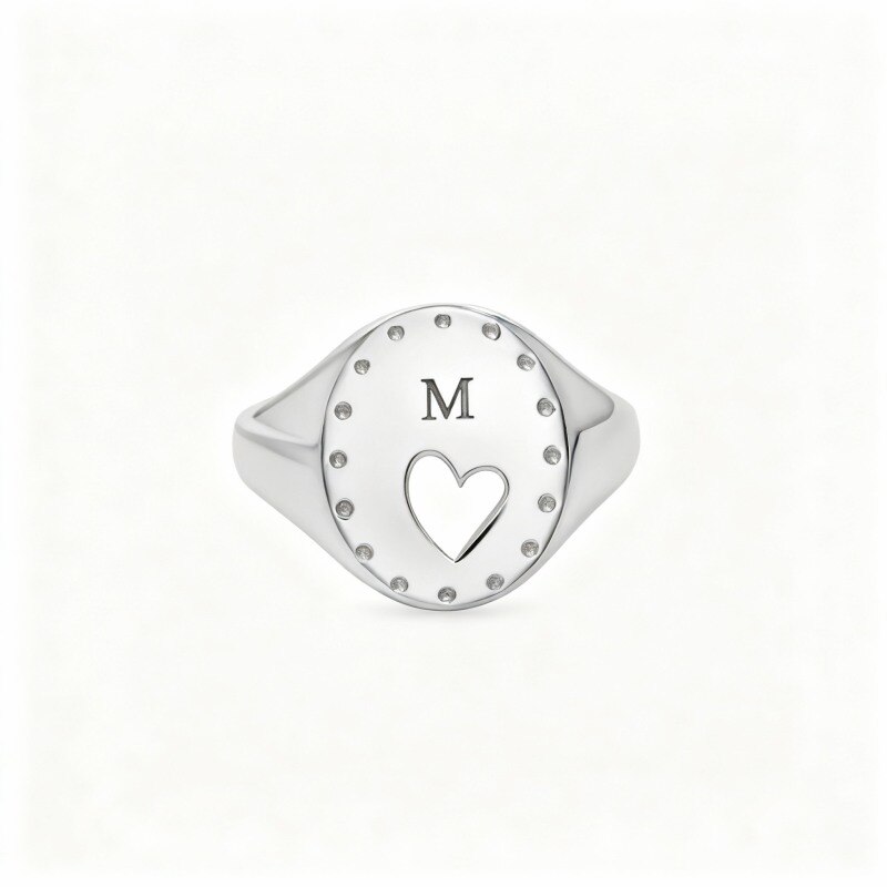 Anillo personalizado de oro blanco de 10 quilates con inicial y corazón-3