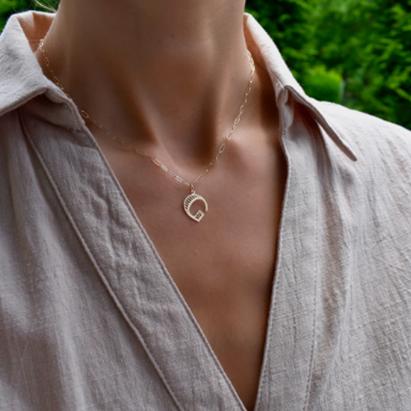 Collier avec chaîne trombone personnalisée en or 18 carats pour femme-3