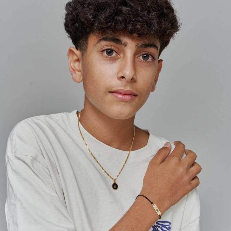 Collar con colgante de inicial personalizada en oro de 10 quilates para hombre-2