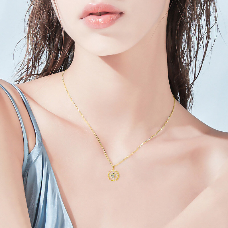 Collier avec pendentif boussole en or 10 carats et zircon rond-2