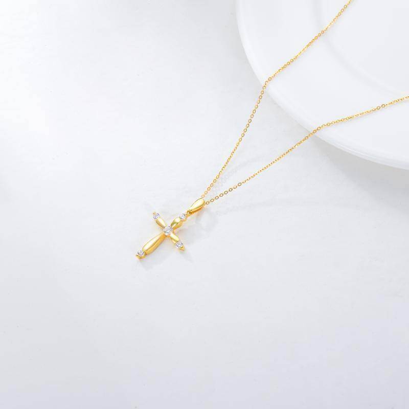 Collar con colgante de cruz de circonita cúbica de corte redondo en oro blanco de 14 quilates-3